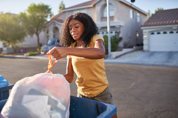 Best Yard Cleanup Services  in Hayfield, MN